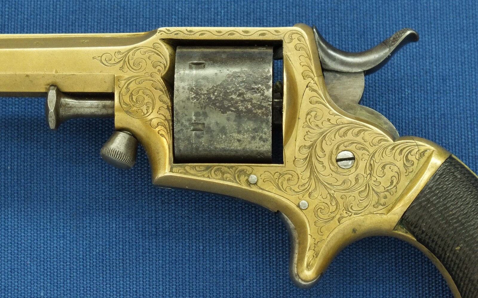 An antique English Tranter's patent 6 shot Caliber 30 Rimfire Revolver by Charles Osborne Birmingham. Length 19cm. In good/very good condition. Price 450 euro.