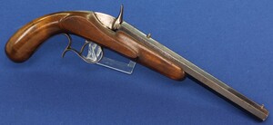 An antique French 6mm Flobert Target/Saloon Pistol signed: FLOBERT INVENTEUR BREVETE A PARIS. 9 inch octagon barrel. Length 37cm. In very good condition. Price 975 euro