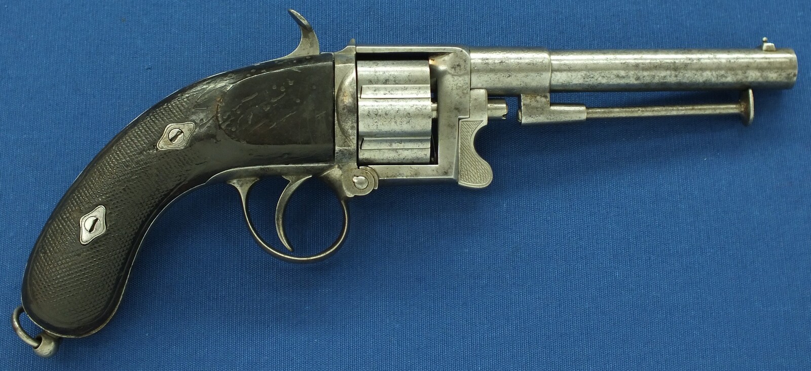 An antique French Devisme Model 1859 6 shot Revolver. Caliber 11mm Centerfire. Length 32cm. In good/very good condition. 