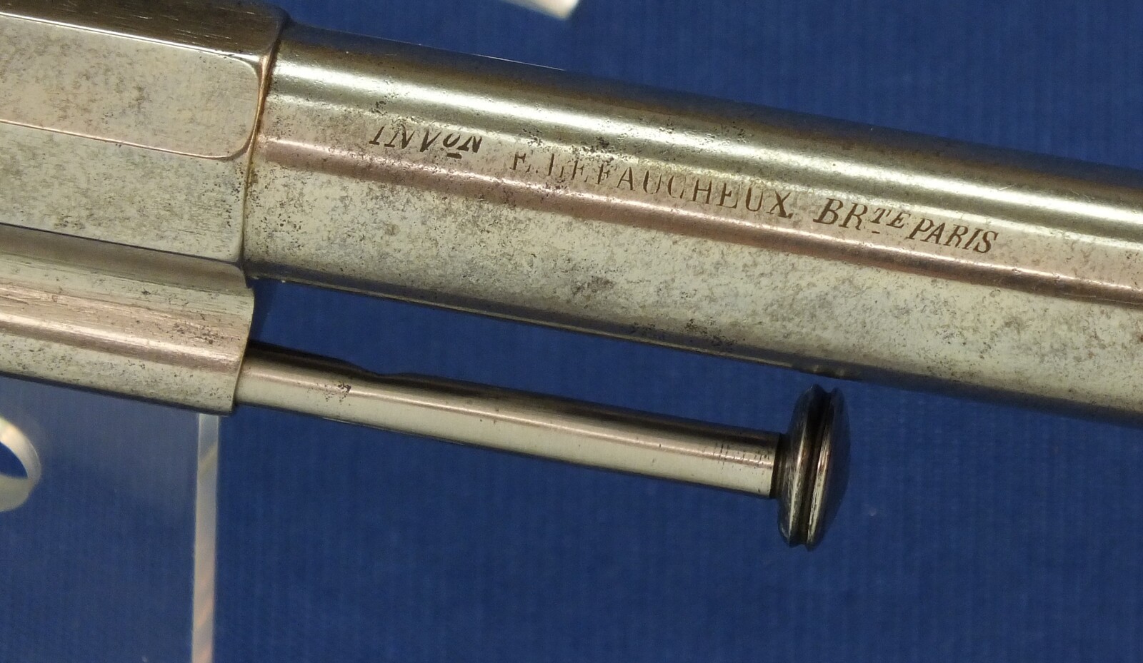 An antique French Military Lefaucheux Model 1854 6 shot 12mm Single Action Pinfire Revolver. Length 31,5cm. In very good condition. Price 1.750 euro.