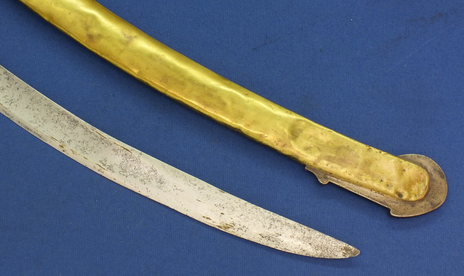 An antique French Napoleonic 1st Empire Hussard imperial Guard Sword. Length 98cm. In good condition. 