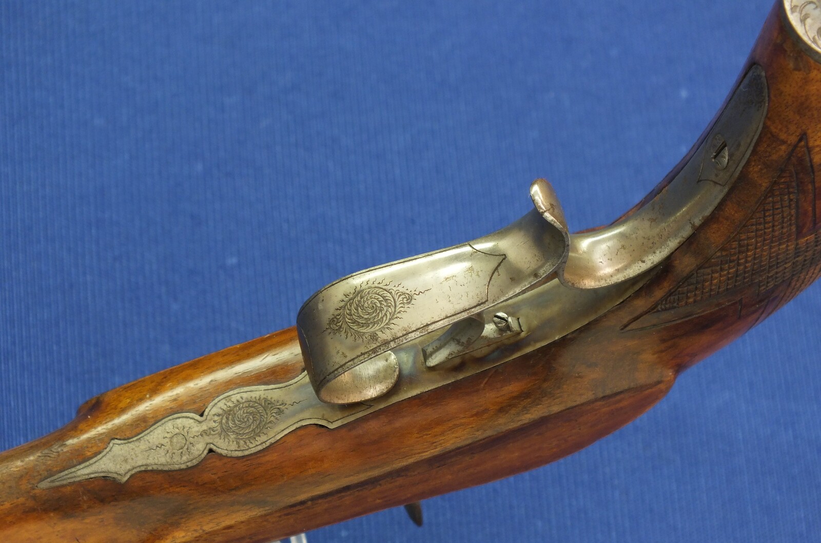 An antique German 4,5mm Target/Saloon percussion Pistol with set-trigger signed: KGL. BAYR. HOFGEWEHRFABRIK V.C. STIEGELE JUN. MÜNCHEN. 8,5 inch octagon barrel. Length 37cm. In very good condition. Price 850 euro.