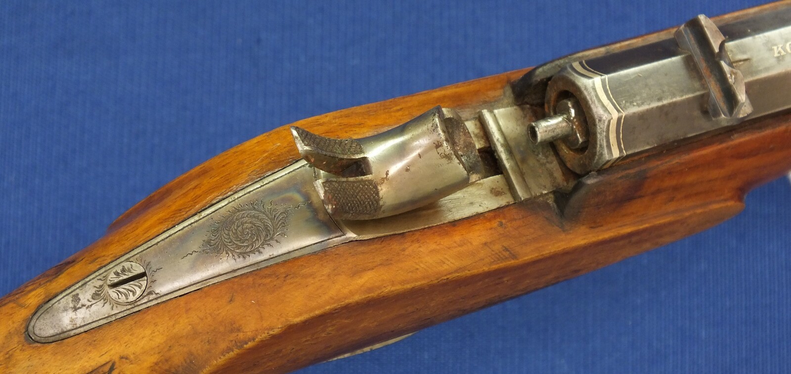 An antique German 4,5mm Target/Saloon percussion Pistol with set-trigger signed: KGL. BAYR. HOFGEWEHRFABRIK V.C. STIEGELE JUN. MÜNCHEN. 8,5 inch octagon barrel. Length 37cm. In very good condition. Price 850 euro.