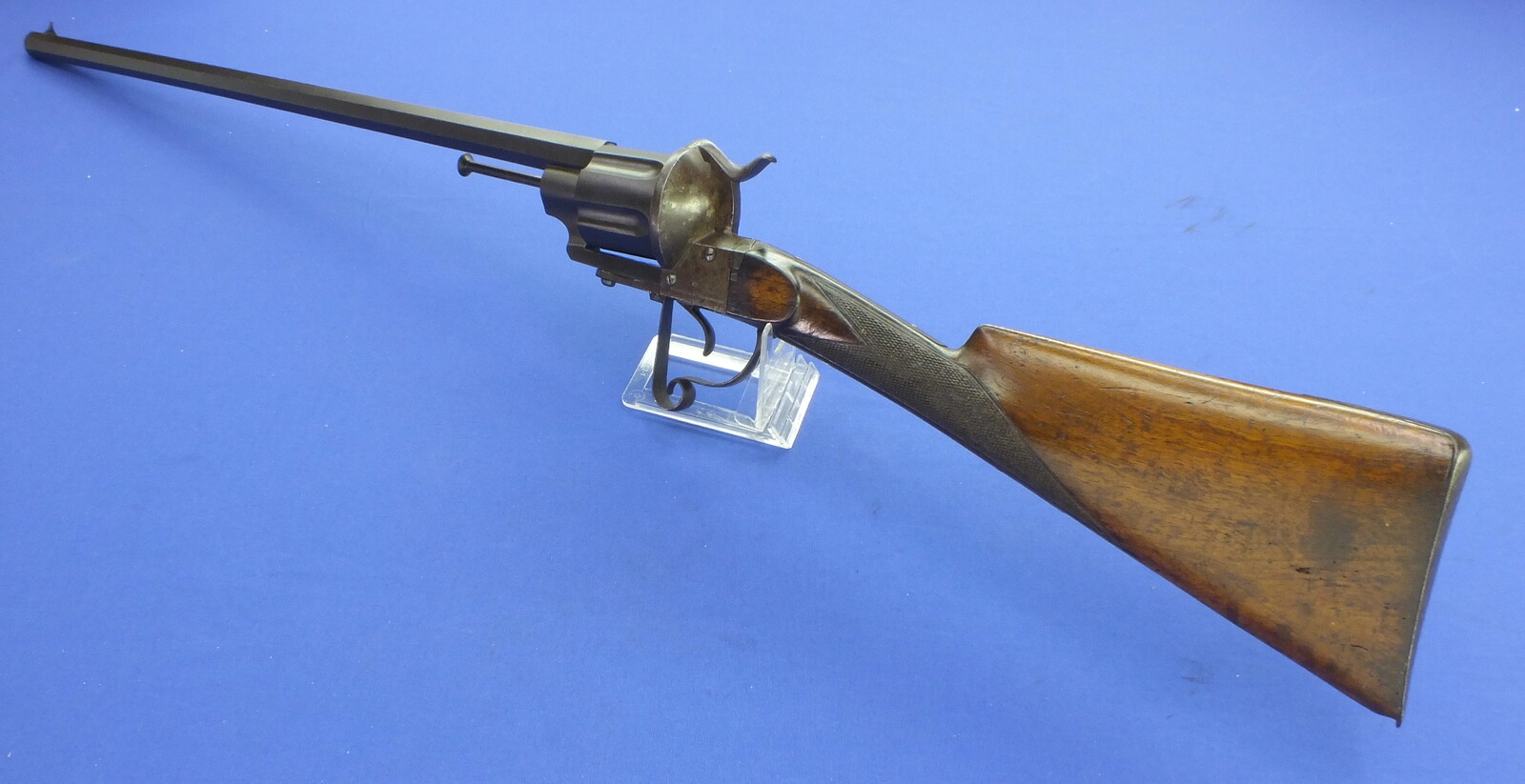 An Antique Spanish large caliber pinfire smoothbore revolving rifle. Signed: FA. DE CHRISTOVAL EGHANIZ EIBAR.Lenght 105 cm 15 mm caliber. In very good condition. Price 2.150,- euro