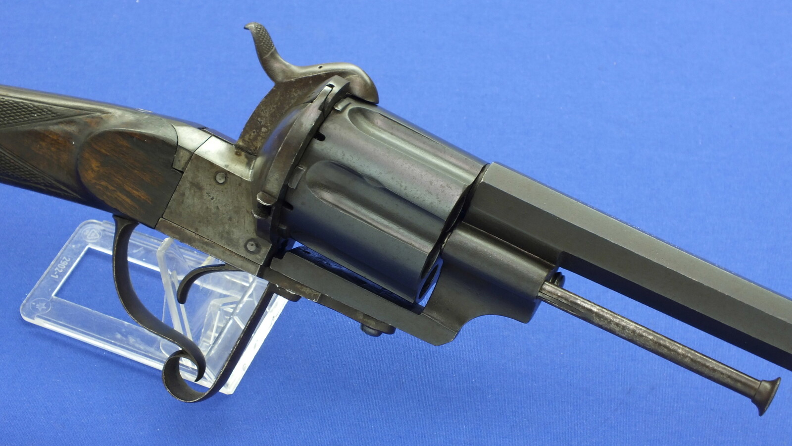 An Antique Spanish large caliber pinfire smoothbore revolving rifle. Signed: FA. DE CHRISTOVAL EGHANIZ EIBAR.Lenght 105 cm 15 mm caliber. In very good condition. Price 2.150,- euro