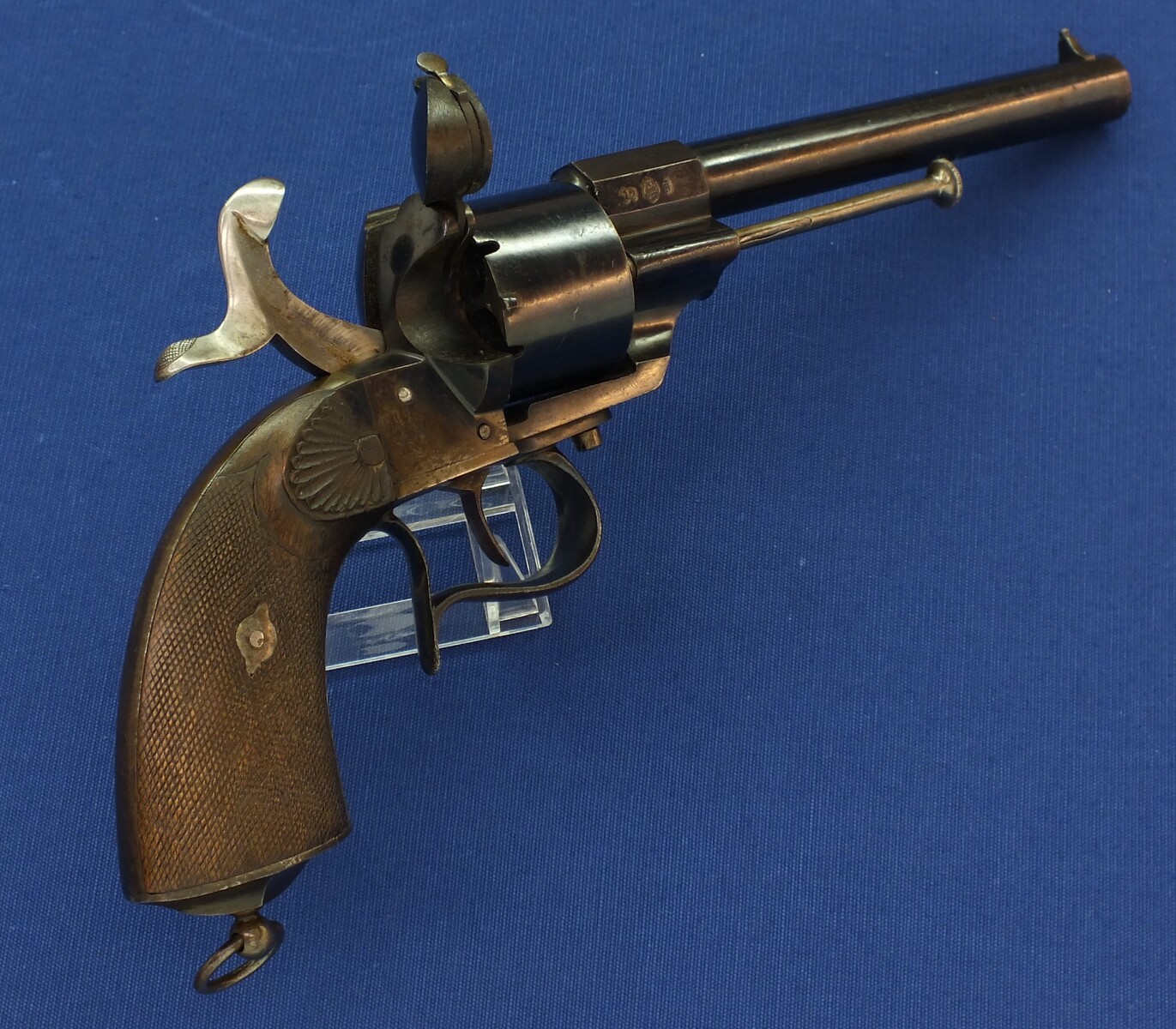 An antique Spanish Lefaucheux type model 1854 Single Action 6 shot 12mm Pinfire Revolver by: ARIZNABARRETA EIBAR. Length 32cm. In near mint condition. Price 995 euro.