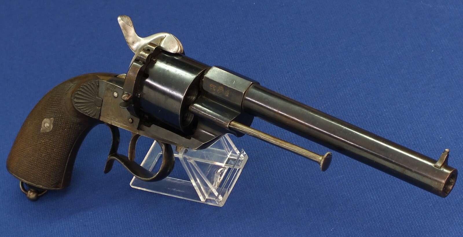 An antique Spanish Lefaucheux type model 1854 Single Action 6 shot 12mm Pinfire Revolver by: ARIZNABARRETA EIBAR. Length 32cm. In near mint condition. Price 995 euro.