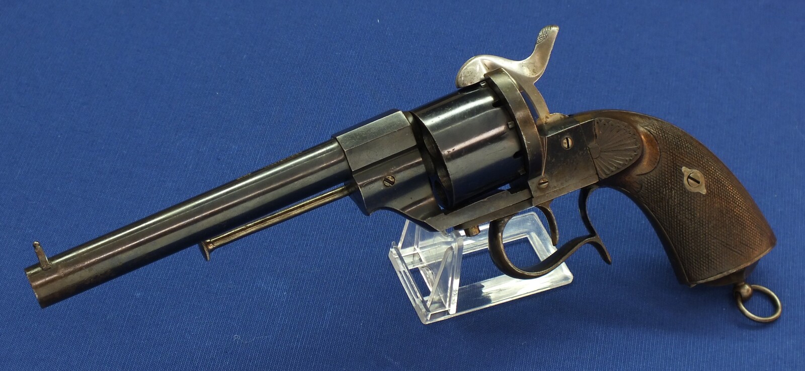An antique Spanish Lefaucheux type model 1854 Single Action 6 shot 12mm Pinfire Revolver by: ARIZNABARRETA EIBAR. Length 32cm. In near mint condition. Price 995 euro.
