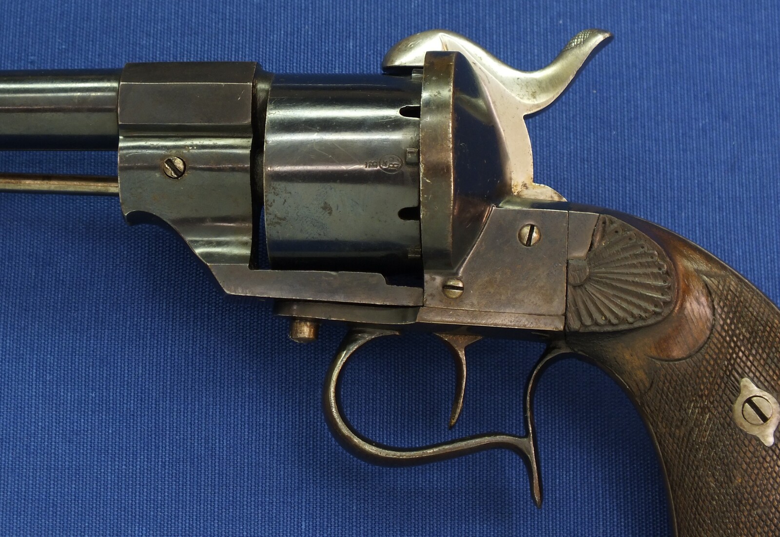 An antique Spanish Lefaucheux type model 1854 Single Action 6 shot 12mm Pinfire Revolver by: ARIZNABARRETA EIBAR. Length 32cm. In near mint condition. Price 995 euro.