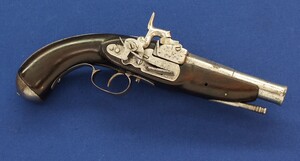 An antique Spanish Miquelet Percussion Belt hook pistol. Caliber 16mm, length 28cm. In fair condition. 