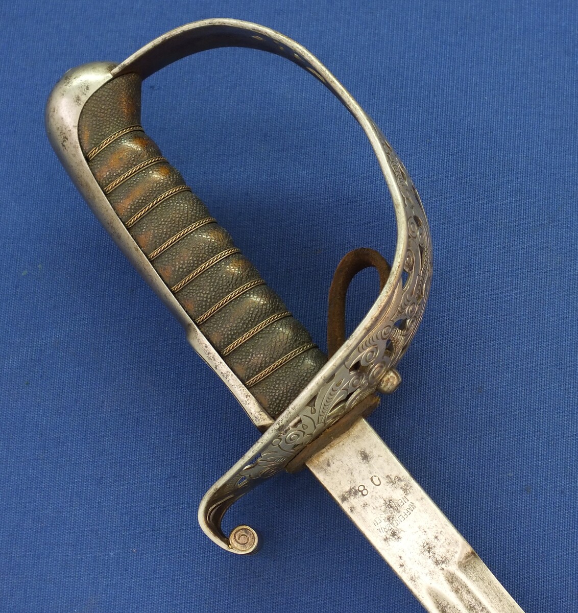 An antique Swiss M1899 infantry officers Sword by Waffenfabrik Neuhausen dated 1908. Length 90cm. In very good condition. 