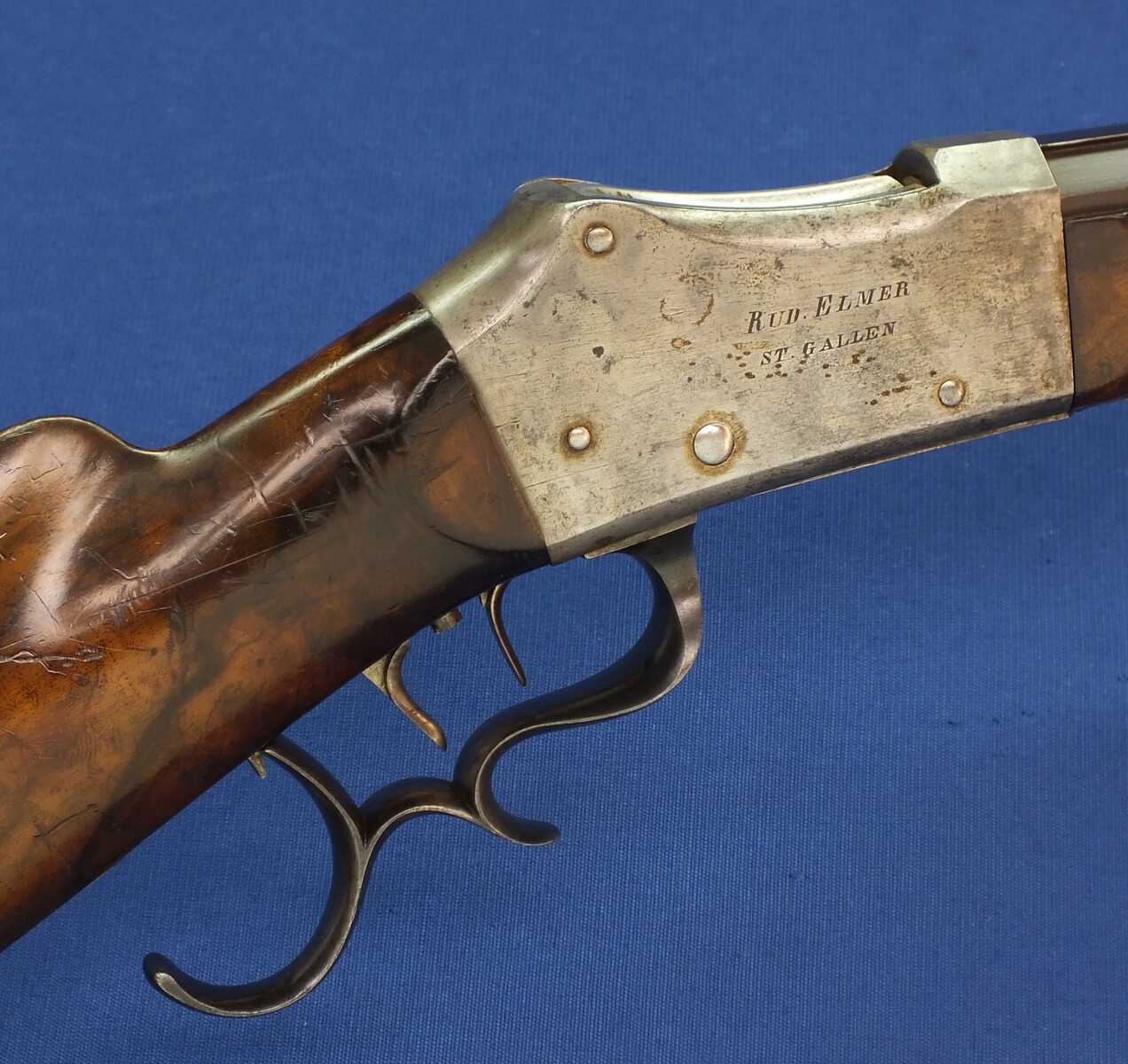 An antique Swiss Martini Breechloading Stutzer-Target Rifle by Rud. Elmer St. Gallen. Caliber 41 Swiss Rim and Centerfire. Set-triggers. 80cm octagon barrel. Length 128cm. In very good condition. 