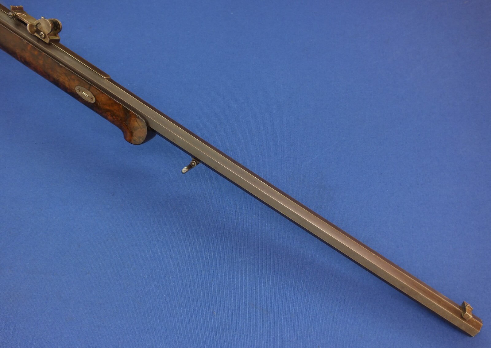 An antique Swiss Martini Breechloading Stutzer-Target Rifle by Rud. Elmer St. Gallen. Caliber 41 Swiss Rim and Centerfire. Set-triggers. 80cm octagon barrel. Length 128cm. In very good condition. 