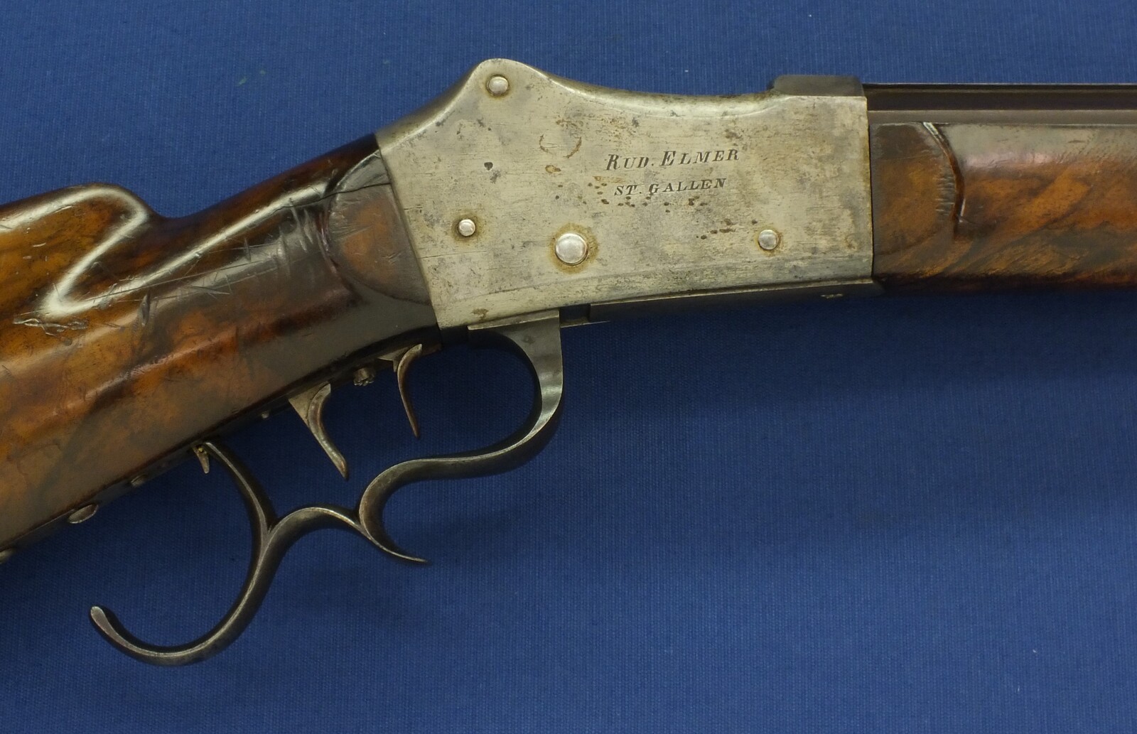 An antique Swiss Martini Breechloading Stutzer-Target Rifle by Rud. Elmer St. Gallen. Caliber 41 Swiss Rim and Centerfire. Set-triggers. 80cm octagon barrel. Length 128cm. In very good condition. 