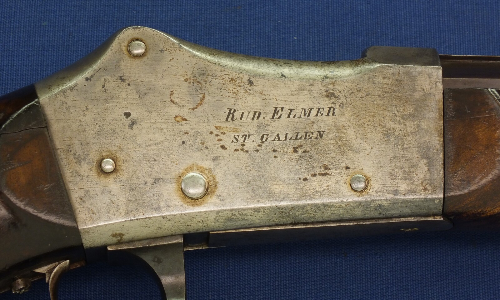 An antique Swiss Martini Breechloading Stutzer-Target Rifle by Rud. Elmer St. Gallen. Caliber 41 Swiss Rim and Centerfire. Set-triggers. 80cm octagon barrel. Length 128cm. In very good condition. 