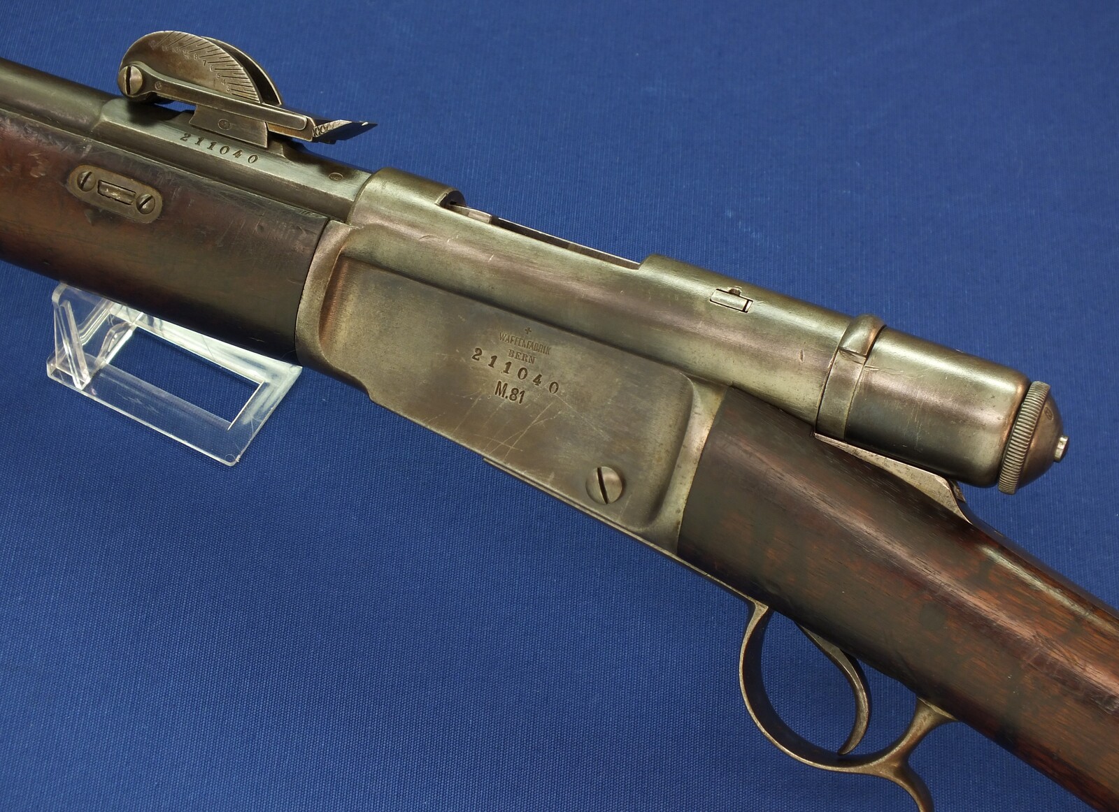 An antique Swiss Vetterli Model 1881 infantry Rifle. Caliber 10,4 x 38 Rimfire. Length 132cm. In very good condition. Price 850 euro.