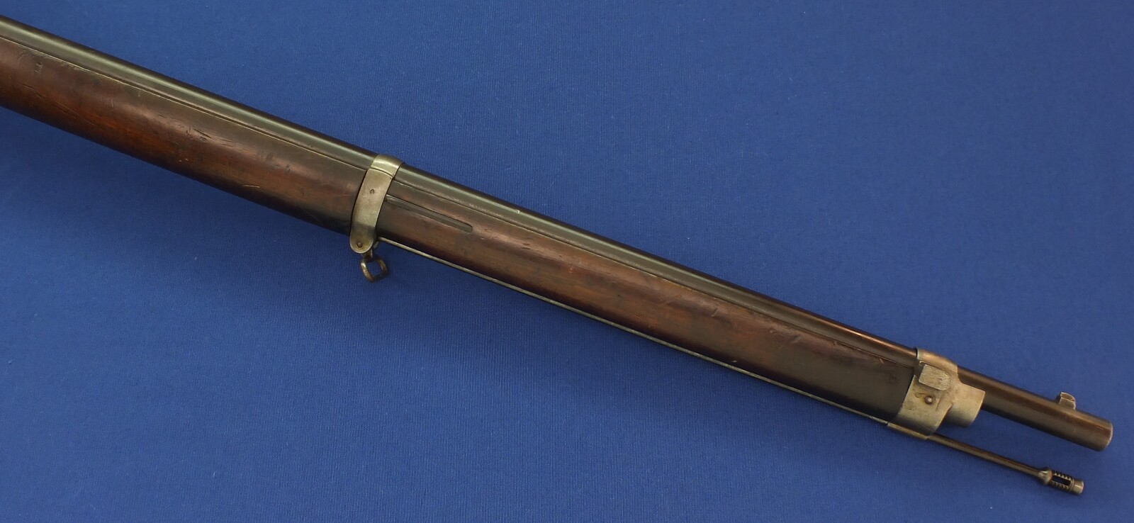 An antique Swiss Vetterli Model 1881 infantry Rifle. Caliber 10,4 x 38 Rimfire. Length 132cm. In very good condition. Price 850 euro.