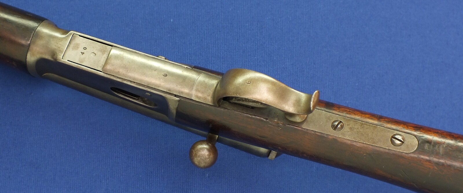 An antique Swiss Vetterli Model 1881 infantry Rifle. Caliber 10,4 x 38 Rimfire. Length 132cm. In very good condition. Price 850 euro.