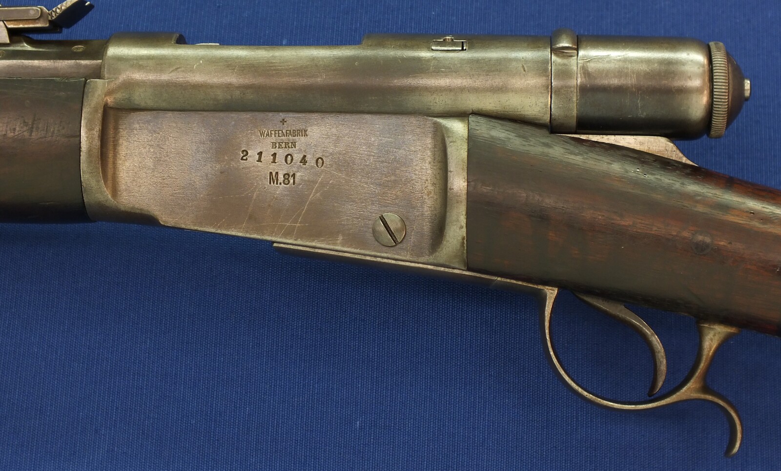 An antique Swiss Vetterli Model 1881 infantry Rifle. Caliber 10,4 x 38 Rimfire. Length 132cm. In very good condition. Price 850 euro.