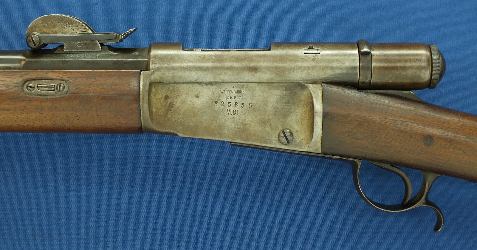 An antique Swiss Vetterli Rifle Model 1881. Caliber 10,4x38/Swiss .41. Length 132cm. In very good condition. Price 850 euro.