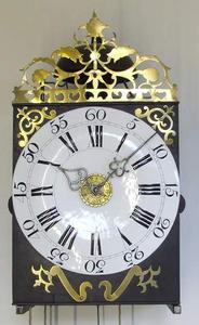 An early 18th Century antique French comtoise month-going clock with alarm. Price 3.500 euro
