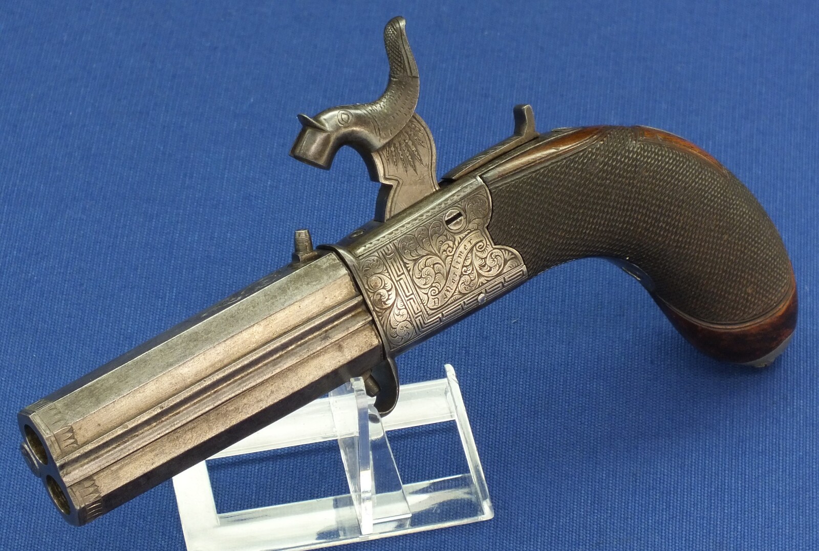 An English Percussion Wender pistol with thumbpiece safety catch by D.Mortimer London. Caliber 9,5mm. Length 19cm. In very good condition. Price 950 euro