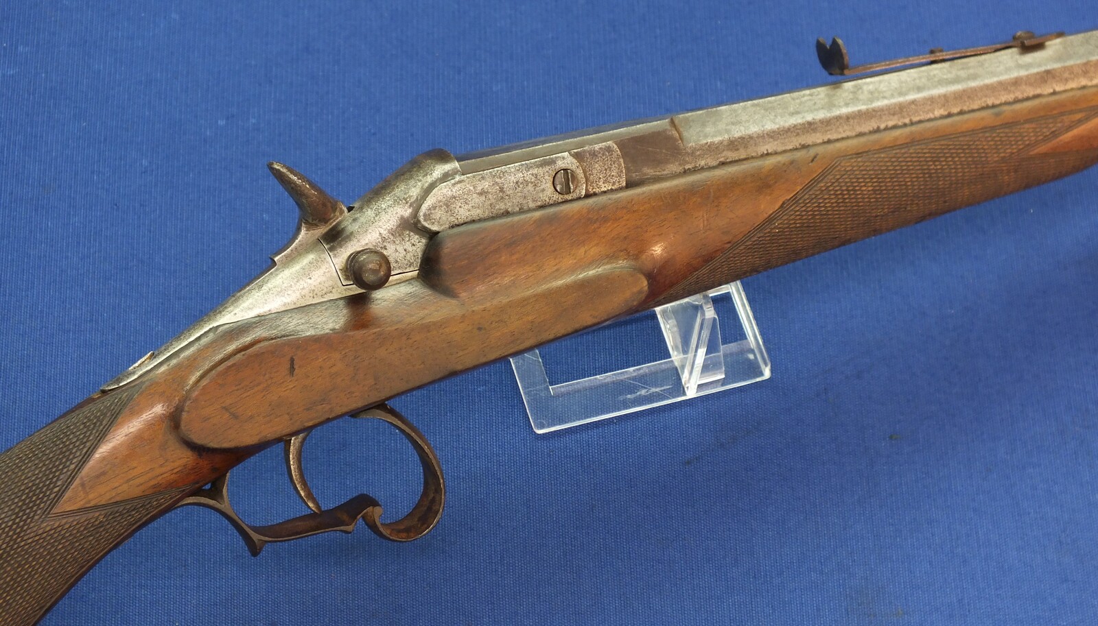 An unrestored Liege Flobert Rifle. Caliber 6mm. 62cm octagonal barrel, length 103cm. In good condition. 