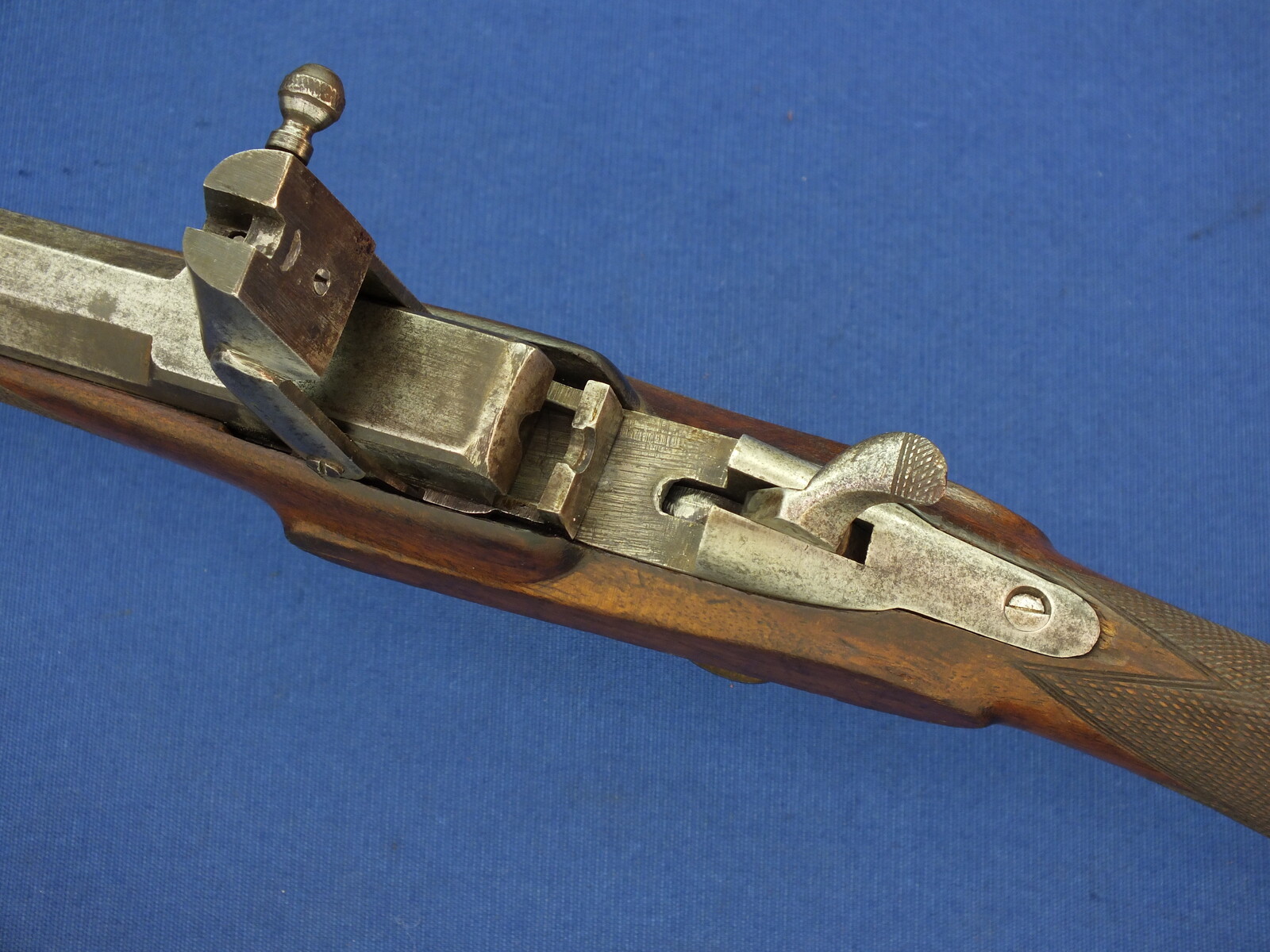 An unrestored Liege Flobert Rifle. Caliber 6mm. 62cm octagonal barrel, length 103cm. In good condition. 