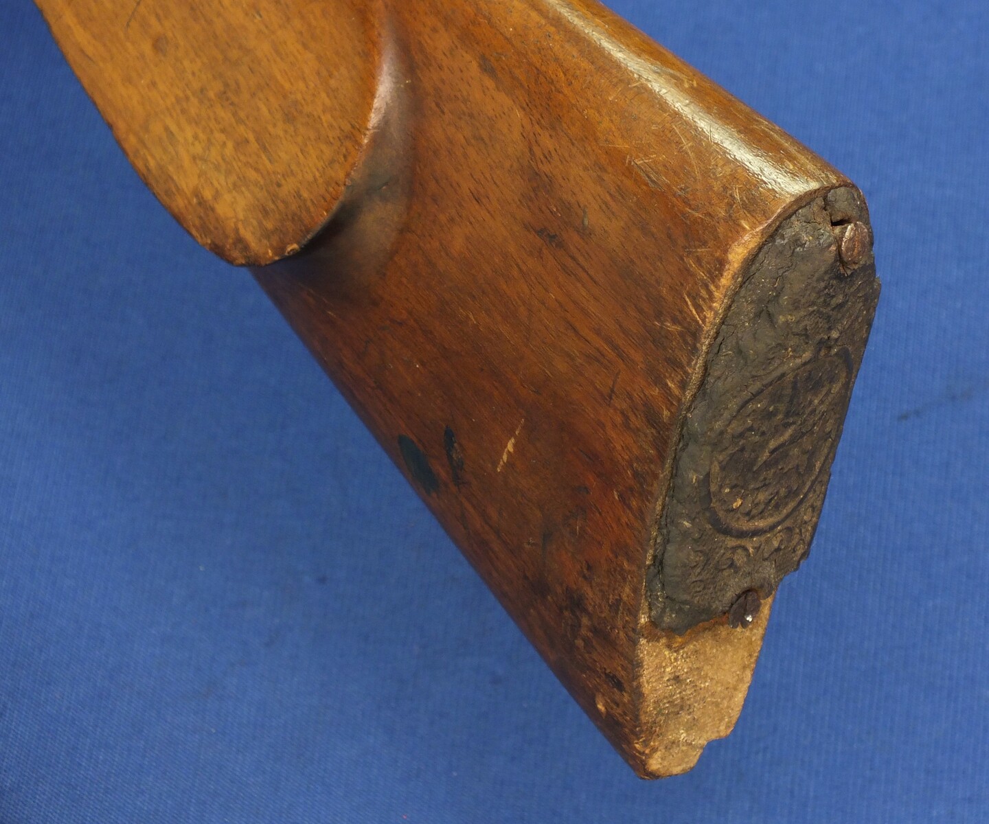 An unrestored Liege Flobert Rifle. Caliber 6mm. 62cm octagonal barrel, length 103cm. In good condition. 