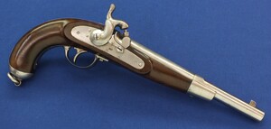 Austrian Model 1862 Lorenz Cavalry Percussion Pistol by PIRKO. Caliber 14mm Rifled. Length 42cm. In very good condition. Price 1.500 euro.