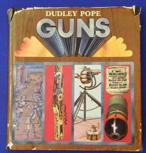 Guns by Dudley Pope, 255 pages. Without dust jacket. Price 25 euro